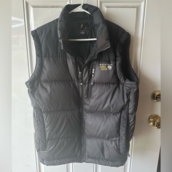 Mountain Hardwear Hunker Down Vest - Picture 1 of 4